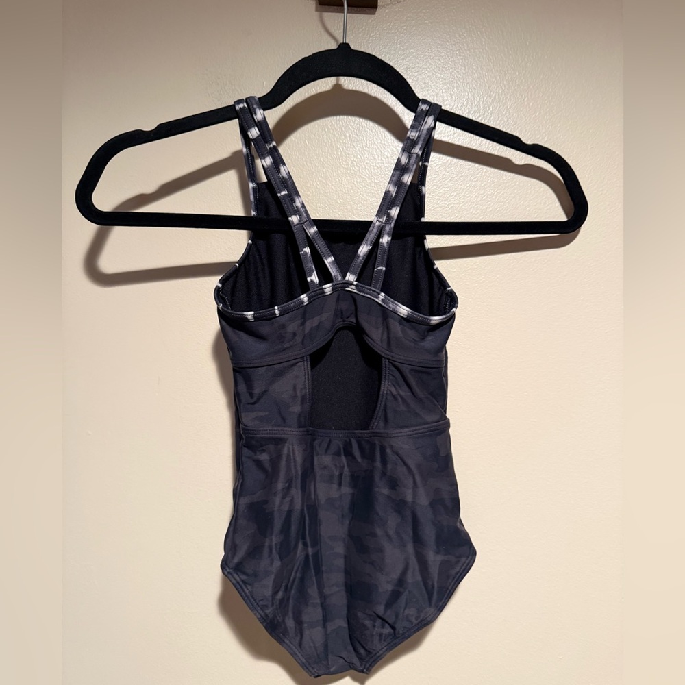 Athleta Girls Black Camo One Piece Swimsuit small 7